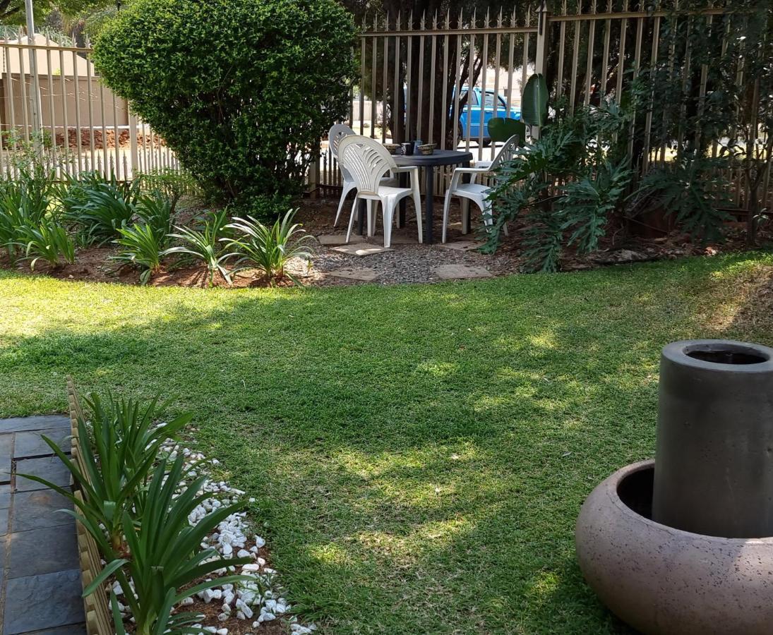 Atterbury Self Catering Studios Pretoria-Noord Exterior foto
